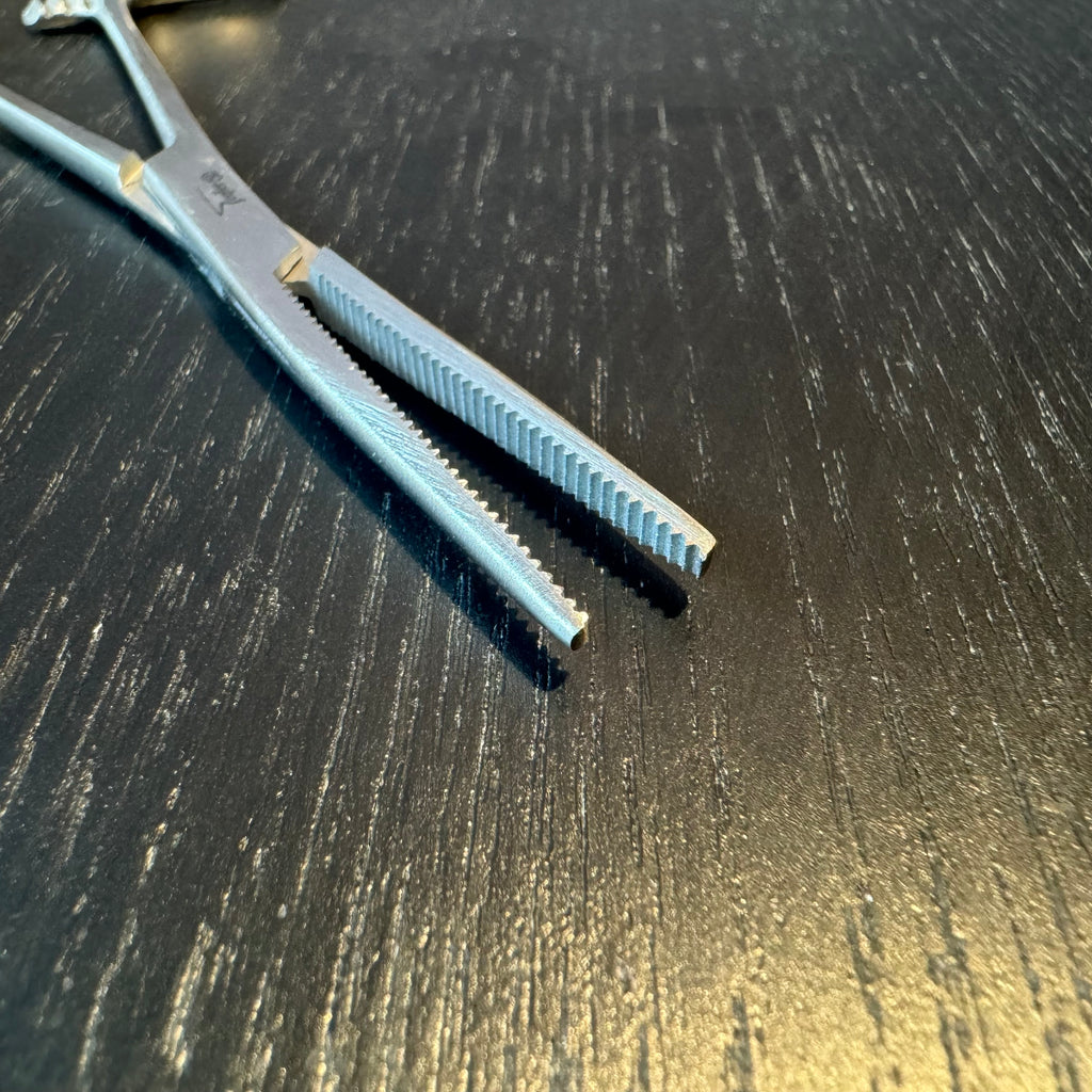 Pinces et pinces pour « travailler propre »