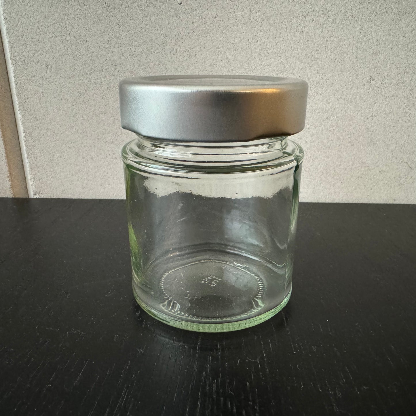 Glass jar for odor storage