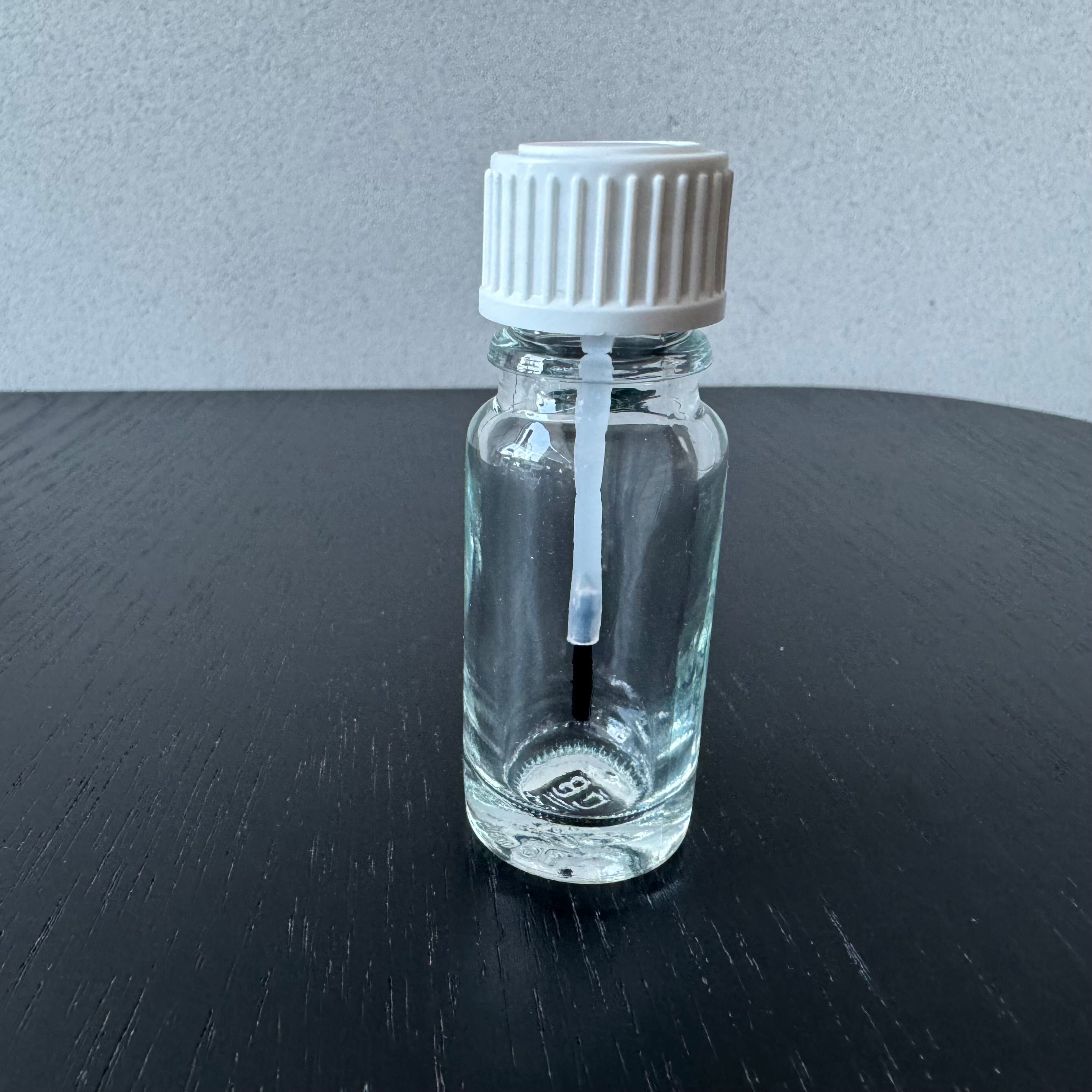 Flacons avec bouchons spéciaux pour différentes applications